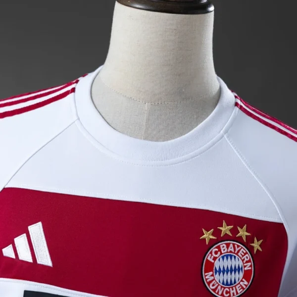 resize,m_lfit,h_800,w_800 (3) Bayern Munich 25/26 Long Sleeve Sweatshirt